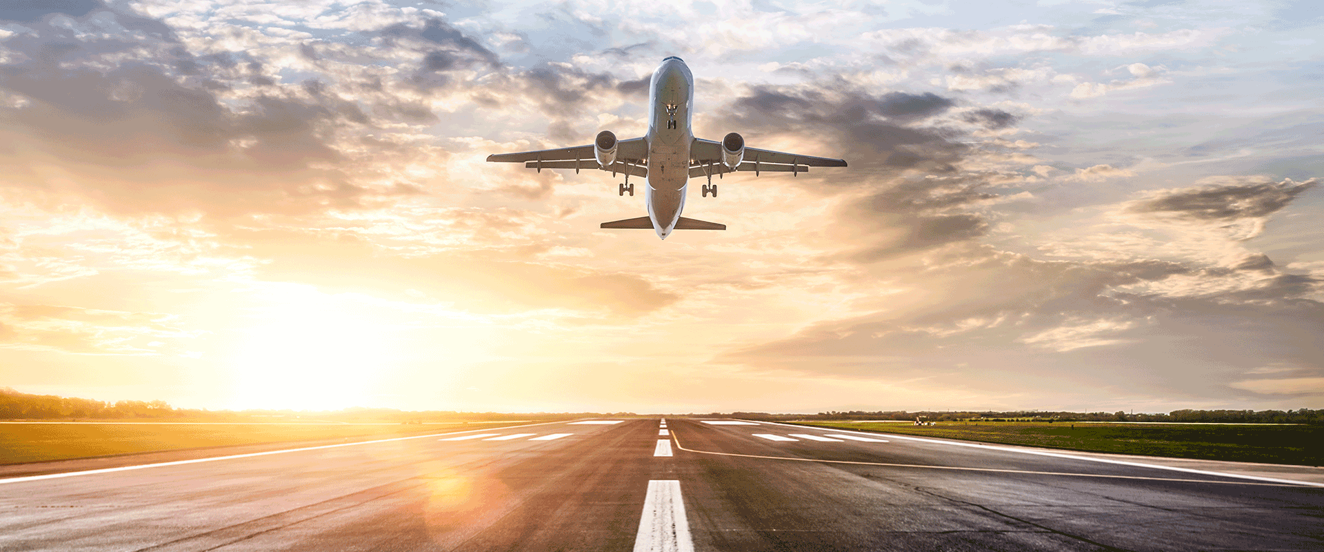 plane flying horizon