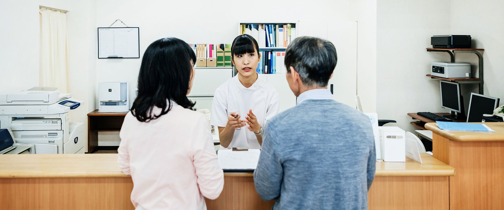 nurse advising patients