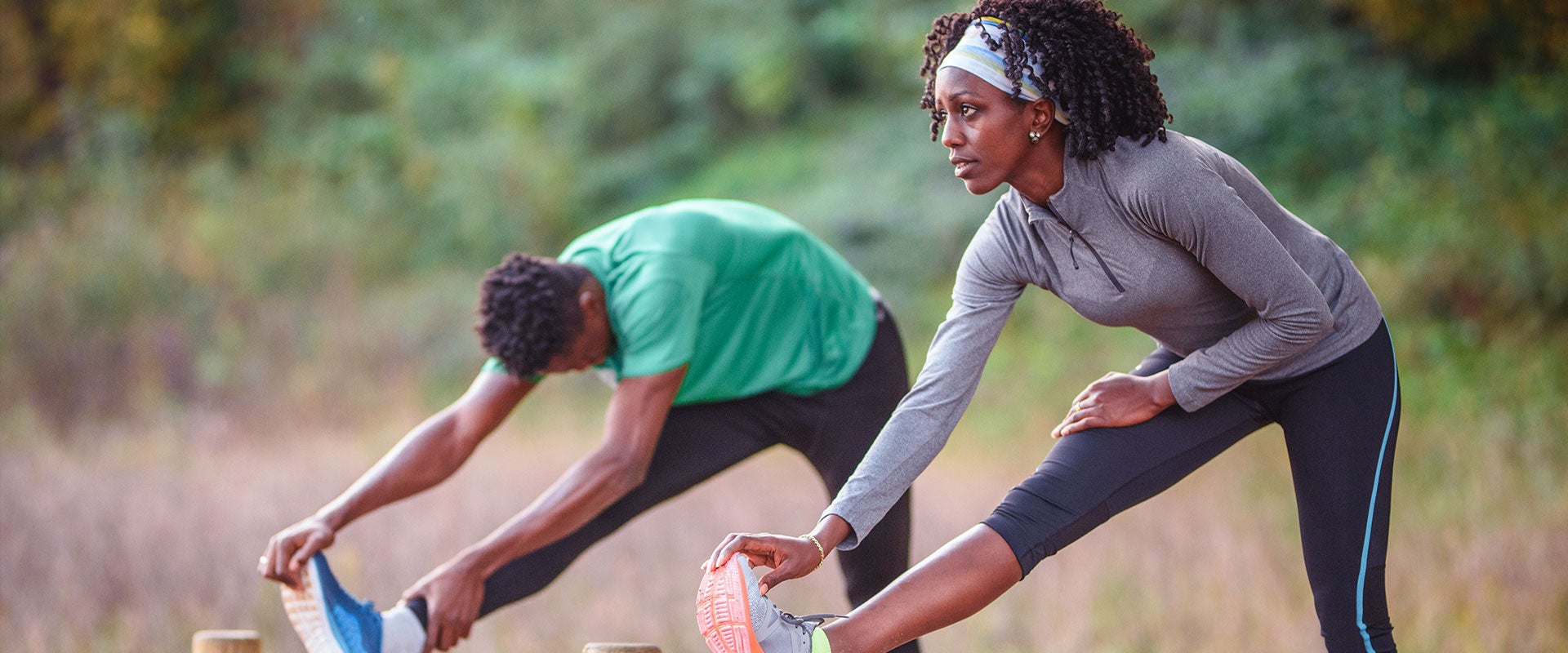 runners stretching