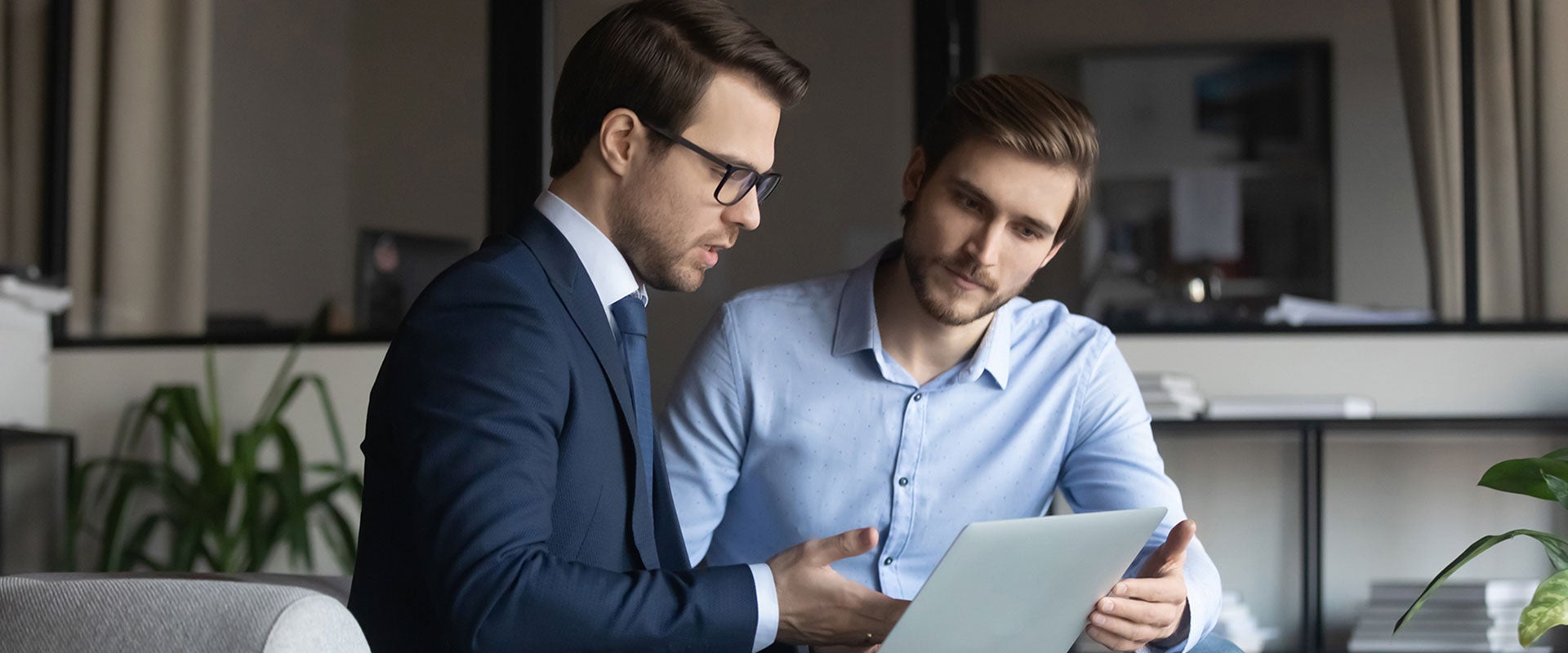 finance workers chatting