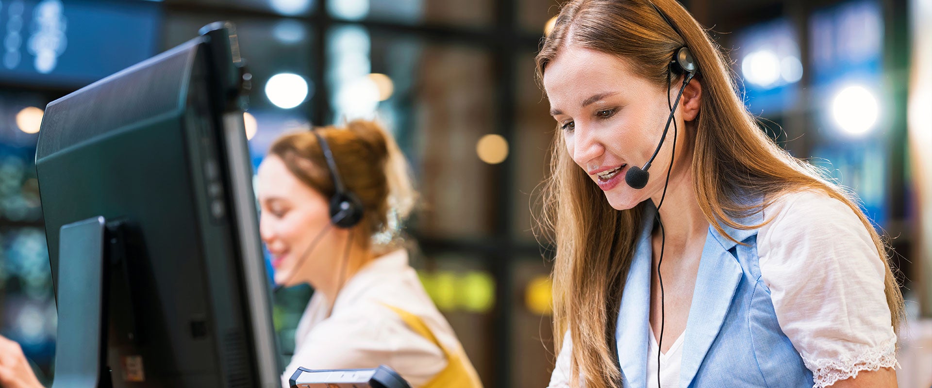 woman in call center