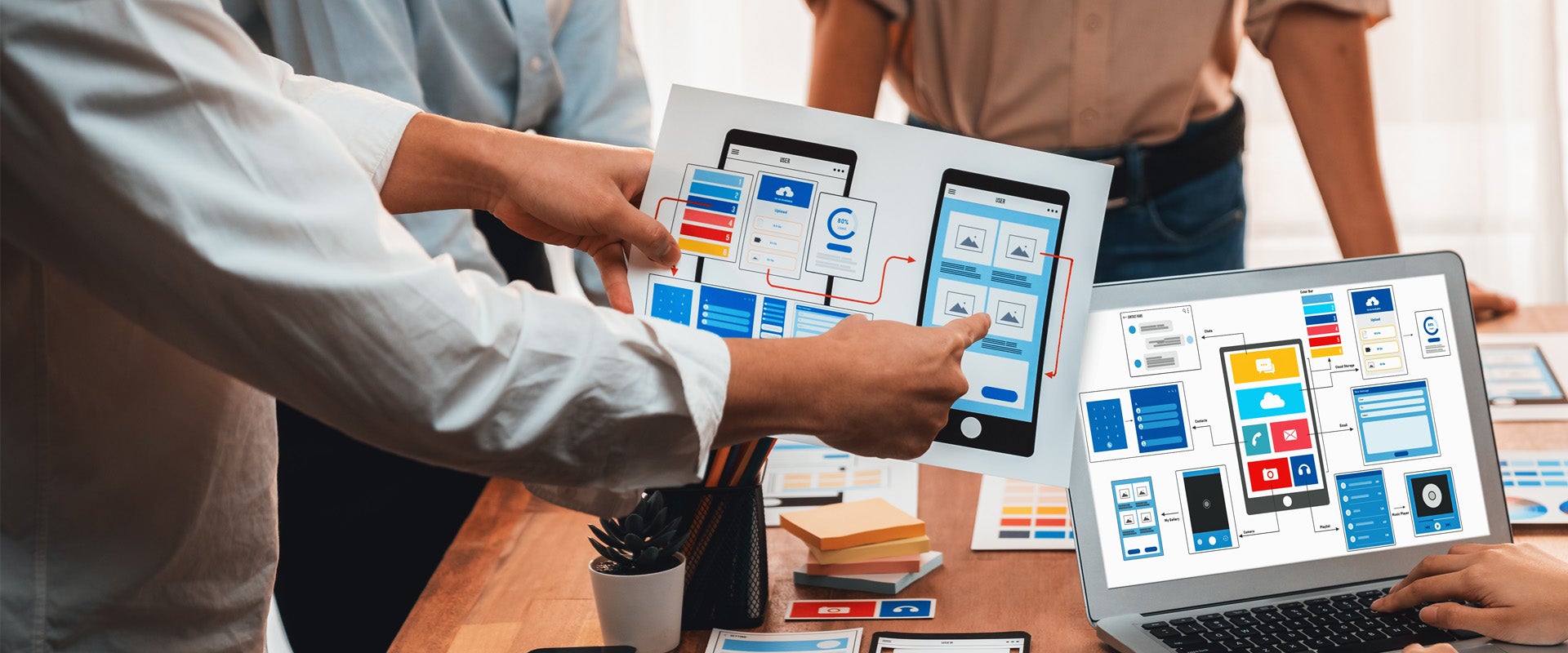 UX person describing userflow on app design